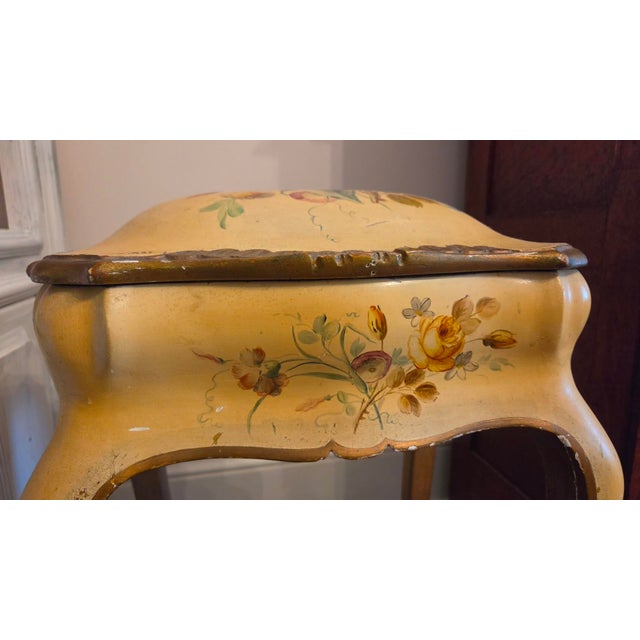 1950s Italian Florentine Hand-Painted Sewing or Jewelry Box on Cabriole-Leg Stand For Sale - Image 16 of 18