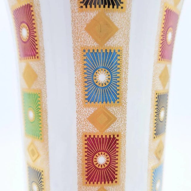 Mid-Century Porcelain Vase from Hutschenreuther, 1950s, in Flawless conditions. Designed 1950 to 1959 This piece has an...