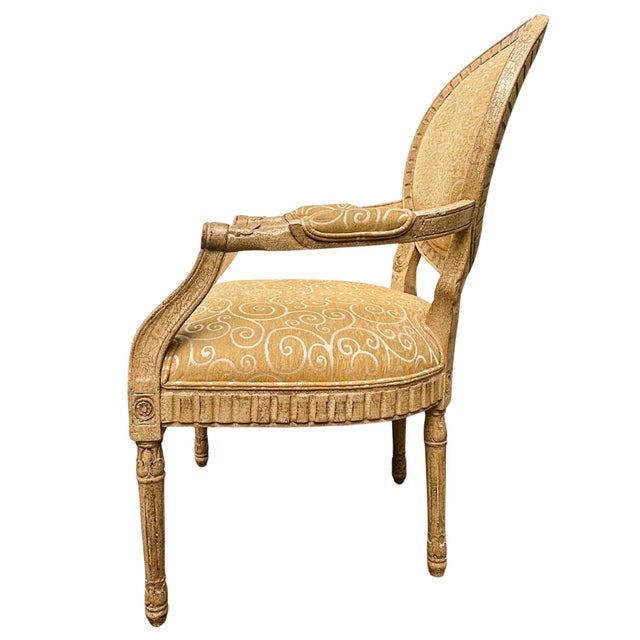 French Louis XVI Medallion Back Armchair With Crème-Peinte Distressed Finish For Sale In San Diego - Image 6 of 17