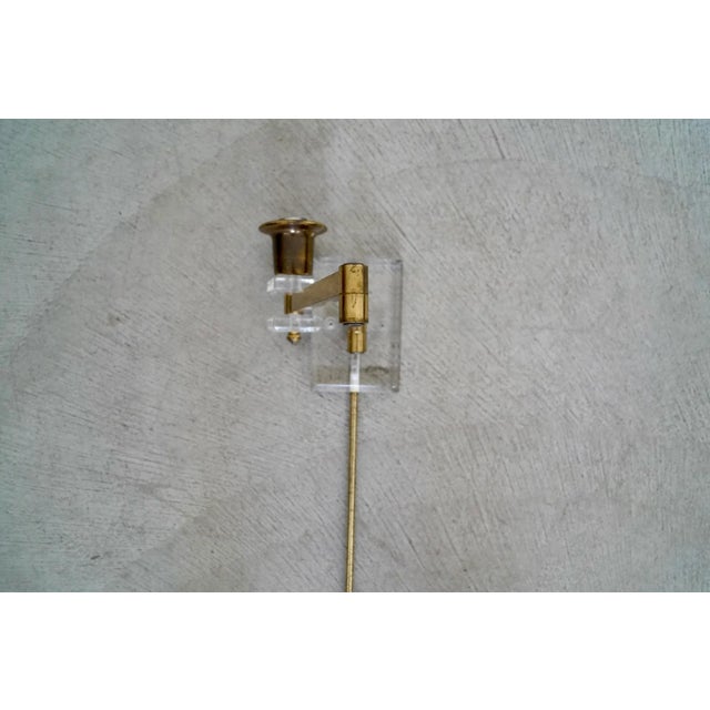 1960’s Hollywood Regency Lucite & Brass Sconce For Sale In Los Angeles - Image 6 of 13