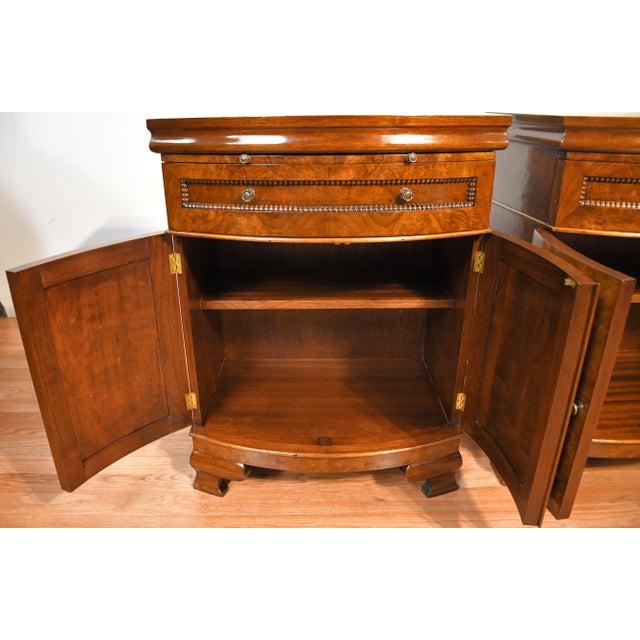 1930 Pair of English Regency Burl Walnut Nightstands / Bedside Tables / Commodes For Sale - Image 14 of 18