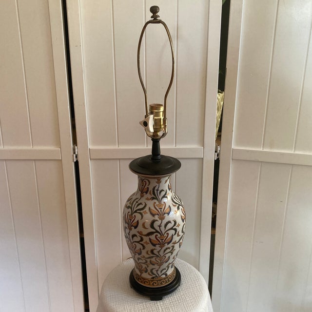 Vintage Iznik Pattern Ceramic Chinoiserie Lamp on Carved Wood Base With Gold Shade For Sale - Image 12 of 12