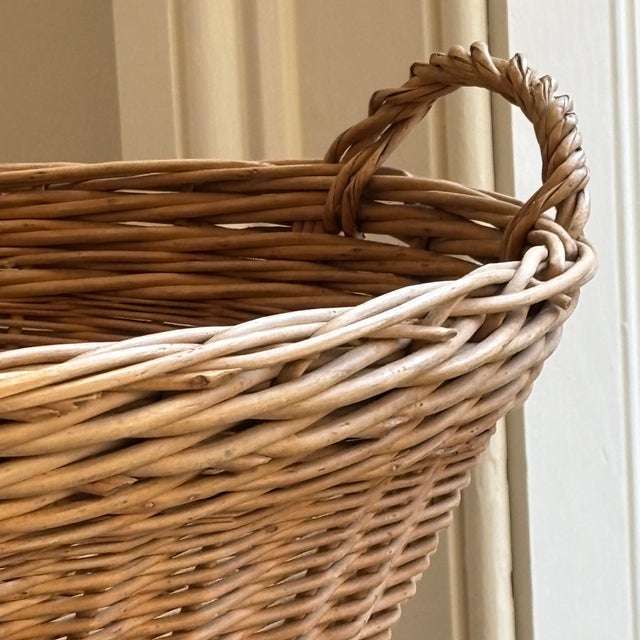 Vintage European-Style Laundry Basket For Sale - Image 11 of 16