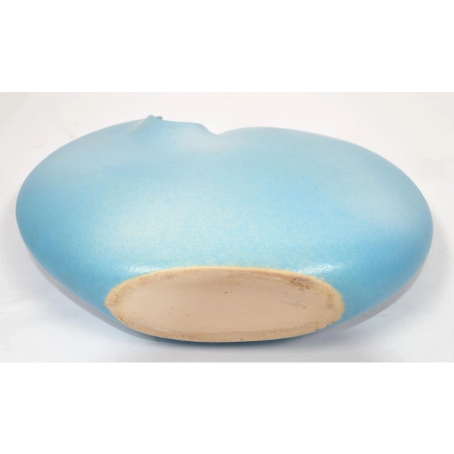 Mid-Century Modern Op Art Japan Ceramic Baby Blue and White Round Flat Vase For Sale - Image 10 of 12