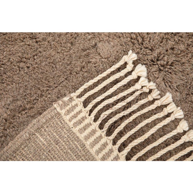 Textile Abstract Fractured Line Hand-Knotted Moroccan Wool Rug | 9'4" X 7'1" | One of a Kind For Sale - Image 7 of 8