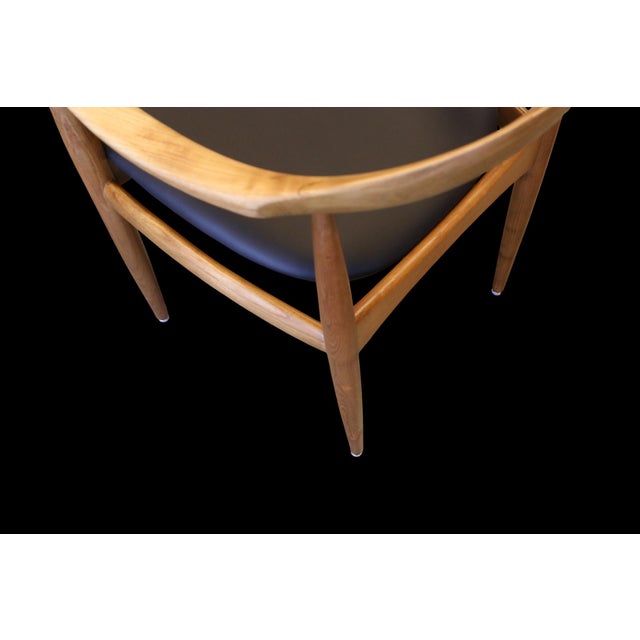 Vintage Armchair by Illum Wikkelsø for Niels Eilersen, 1960s For Sale - Image 12 of 18