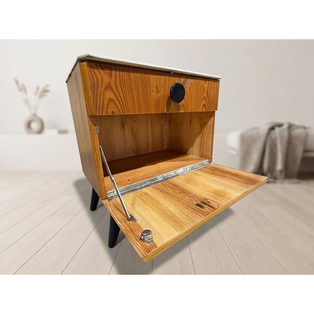 1950s Mid-Century Modern Bedside Table by Jindřich Halabala for ÚpP Závody, Czechoslovakia, 1950s For Sale - Image 5 of 18