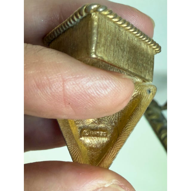 Vintage 1960s Hollywood Regency Serini Florentine Gold Tone Trinket Box For Sale In New York - Image 6 of 11