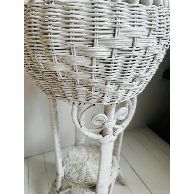 Wood Vintage Victorian Painted White Wicker Indoor or Outdoor Plant Stand For Sale - Image 7 of 8