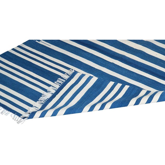 Boho Chic Snowdrop Rug, 8x10, Blue & White For Sale - Image 3 of 5