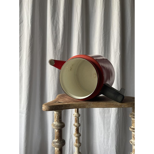 Enameled Cast Iron Coffee Pot attributed to Antti Nurmesniemi for Finel, 1950s For Sale - Image 6 of 10