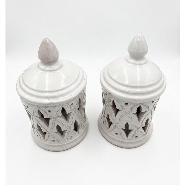 These exquisite lanterns are handcrafted in the artisan workshops of Marrakech, offering an authentic touch of Moroccan...