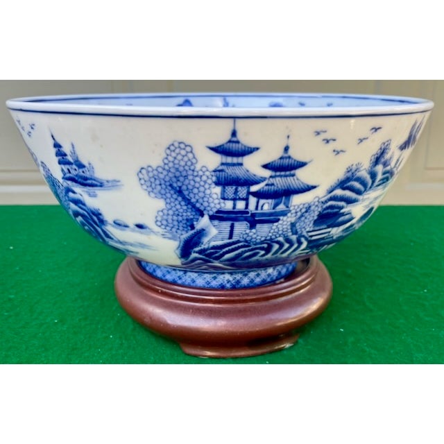 Chinese Chinese Pattern Table Bowl With Stand For Sale - Image 3 of 11