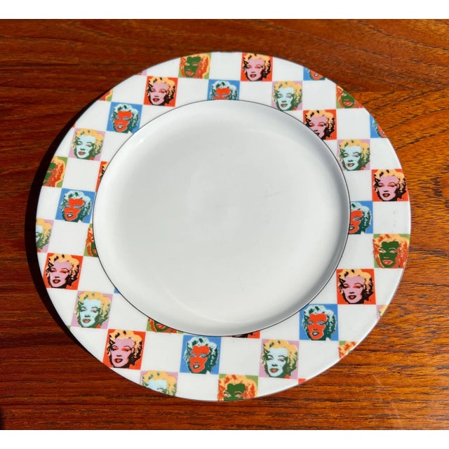 1990s 1990s Andy Warhol "Marilyn Monroe Some Like It Hot”Dinner Service for 10, Plus Serving Bowls- 32 Pieces For Sale - Image 5 of 9