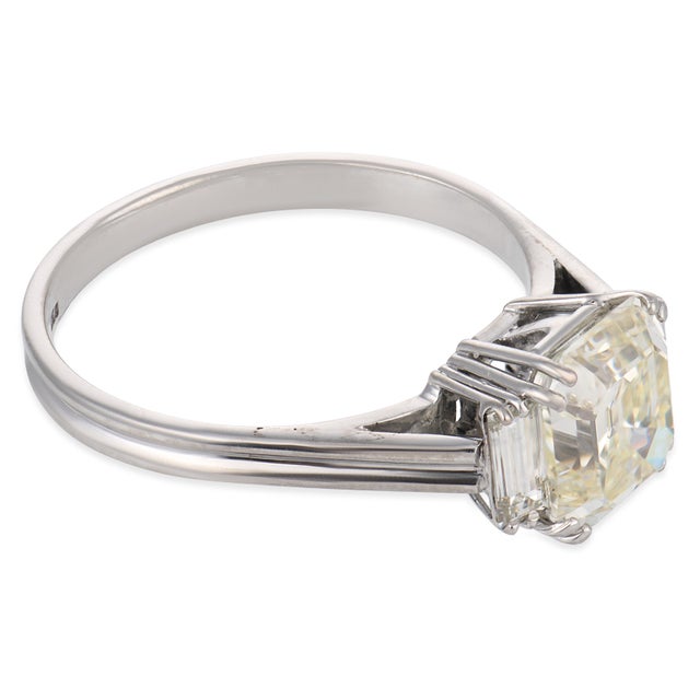1930s Art Deco Gia 2.37 Carat Diamond 18k White Gold Engagement Ring, Size 8.75 For Sale - Image 4 of 6