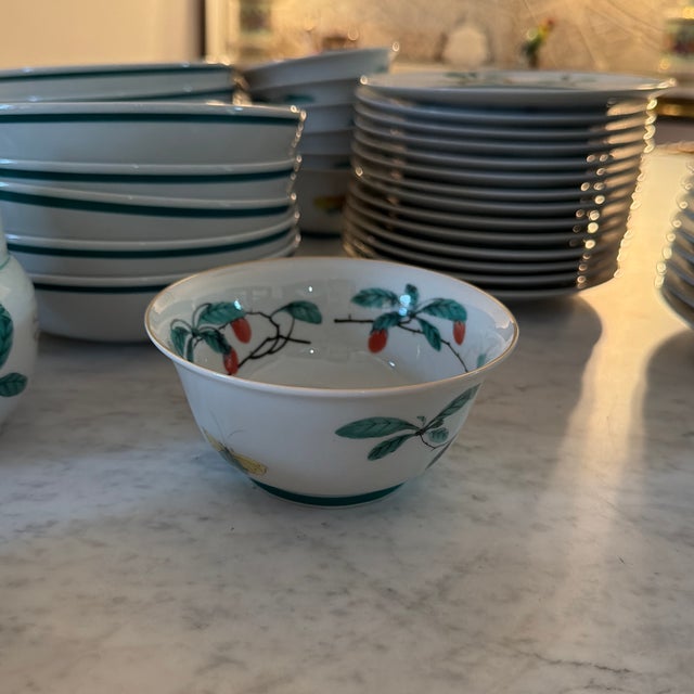 Late 20th Century Mottahedeh Famille Verte Dishes - 63 Pieces For Sale In West Palm - Image 6 of 12