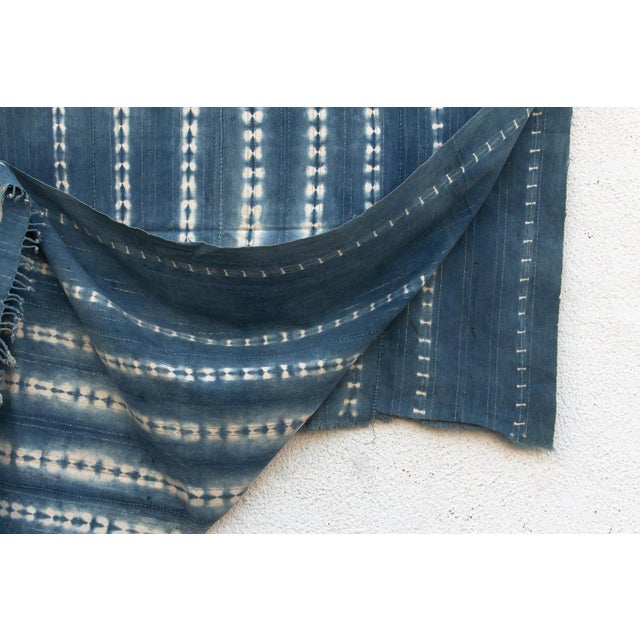 1980s Vintage African Moss "Arbinda Ridge" Indigo Throw For Sale - Image 5 of 6