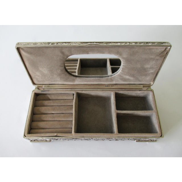 C. 1970s Era Victorian-Style Silver Plate Lidded & Interior Lined Jewelry Box For Sale - Image 10 of 12