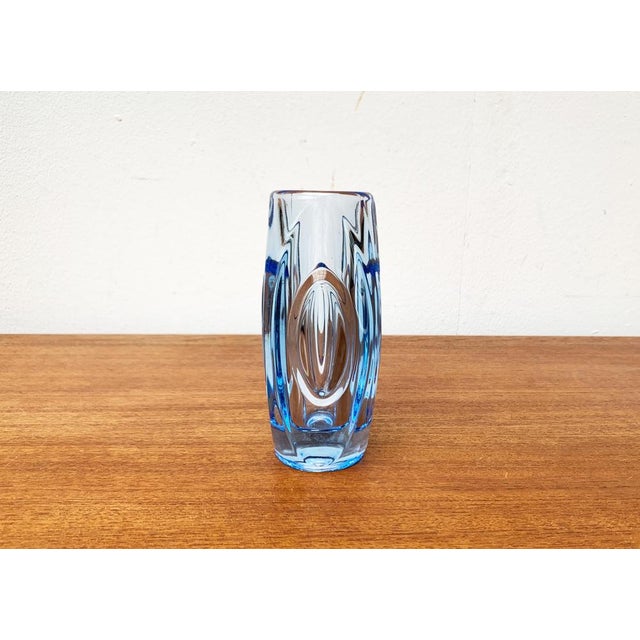 Mid-Century Model 914 Blue Glass Vase by Rudolf Schröter for Rosice, 1950s For Sale - Image 6 of 16