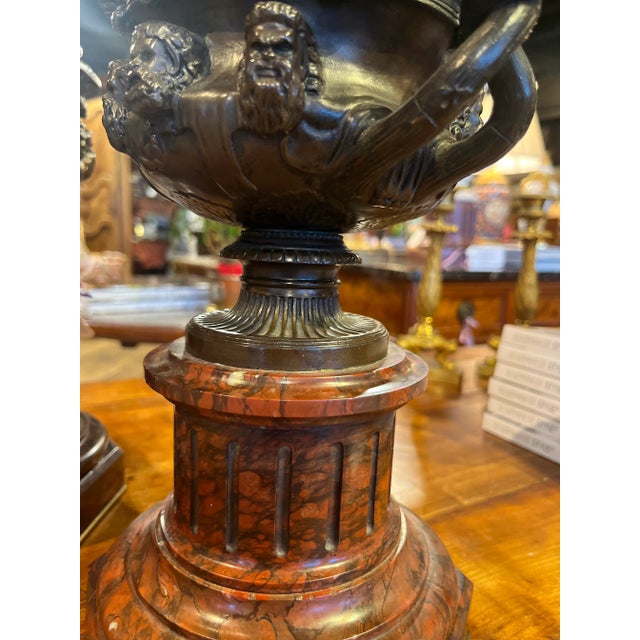 Grand Tour 19th Century Pair of Italian Bronze Grand Tour Urns For Sale - Image 3 of 7