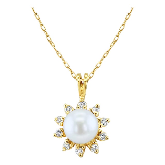7MM Freshwater Pearl Diamond Halo Necklace 14k Yellow Gold For Sale