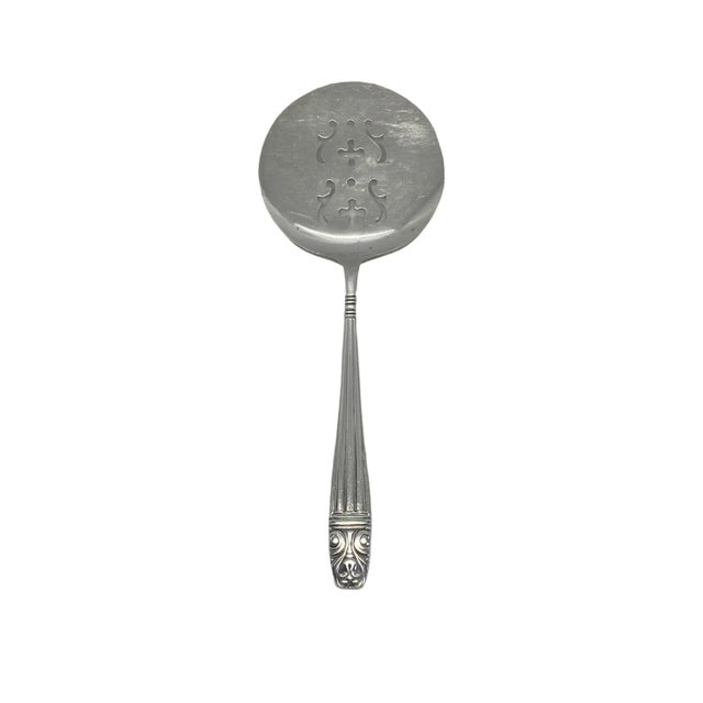 1944 Wallace Harmony House “Danish Queen” Silver Plate Tomato Server For Sale - Image 12 of 13