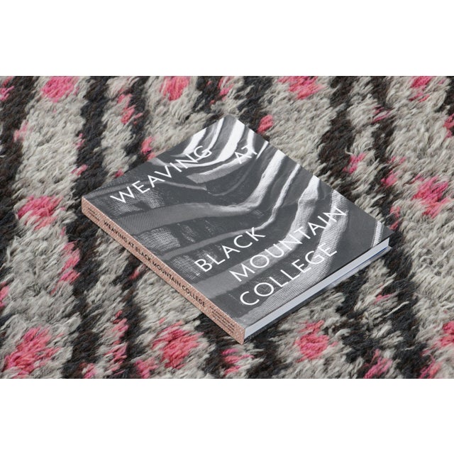 Gray Vintage Swedish Rya Rug With Gray and Pink Geometric Pattern - Rug & Kilim For Sale - Image 8 of 8