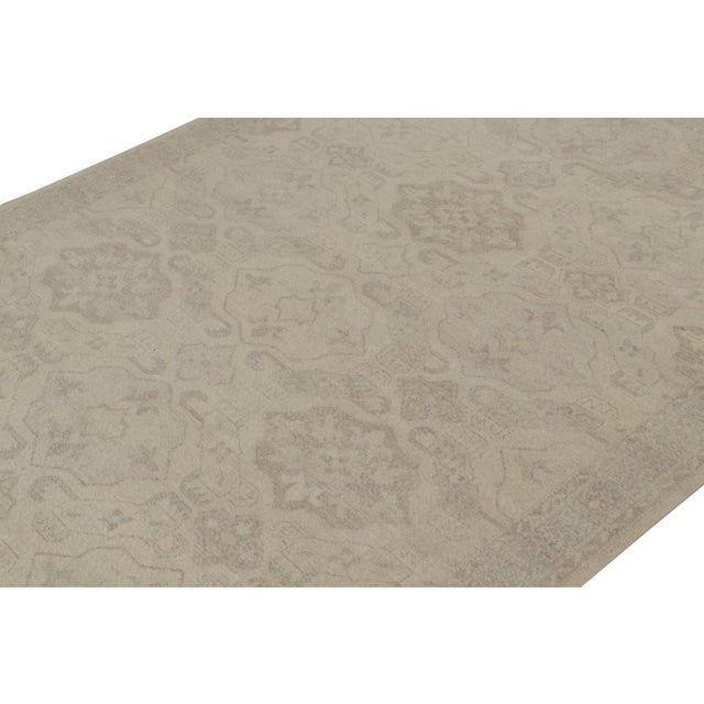 ​​This hand-knotted wool 9x12 rug is a new addition to Rug & Kilim’s Homage Collection. Further on the Design: The design...