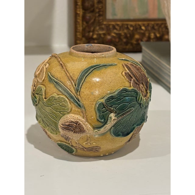 Antique Chinese Mustard Glazed Pottery Lotus & Crane Relief Vase / Ginger Jar For Sale In Little Rock - Image 6 of 16