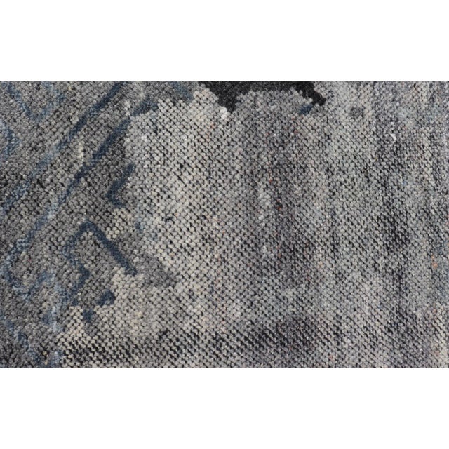 Gray Modern Abstract Area Rug in Dark Neutrals, All-Over Minimal Design For Sale - Image 8 of 11