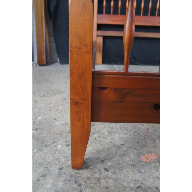 Attributed to Ethan Allen Country Craftsman Colonial Pine Windsor Spindle Queen Full Bed For Sale - Image 11 of 12