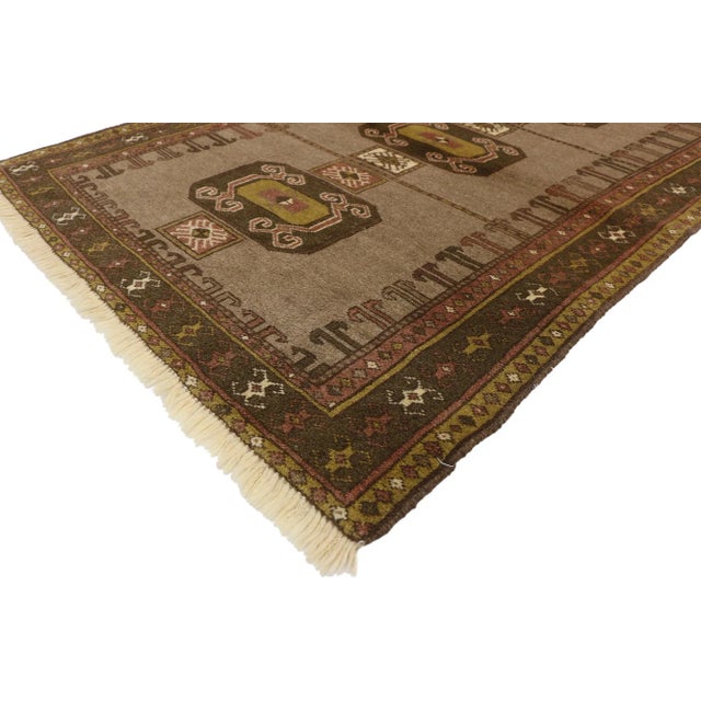 Vintage Persian Shiraz Tribal Rug with Mid-Century Modern Style 04'00 x 05'06. This hand-knotted wool vintage Persian...