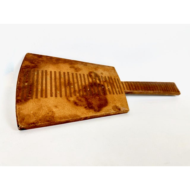 Art Nouveau Leather Hand Vanity Mirror, 1910s For Sale - Image 6 of 12