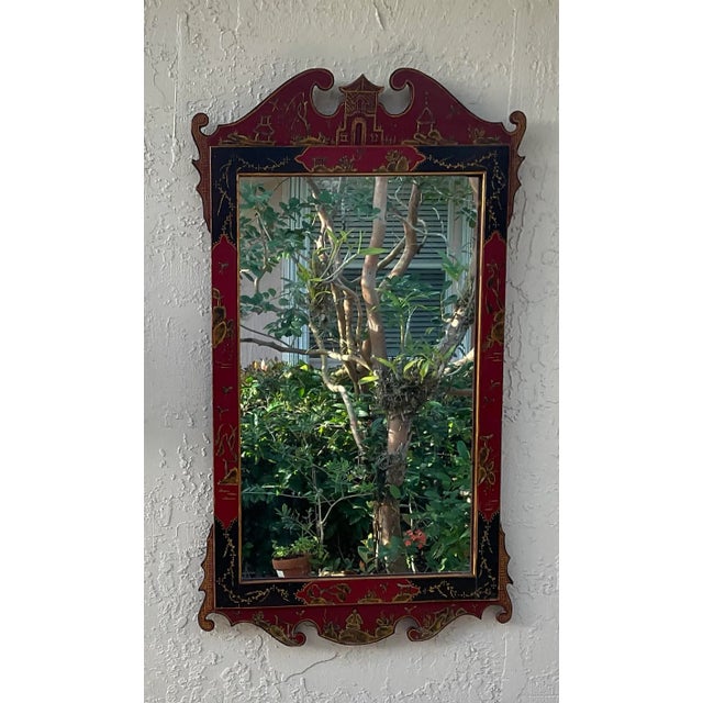 Beautiful Chinese mirror in carved wood,giltwood with lacquered finish garden motif decorations. In great vintage...