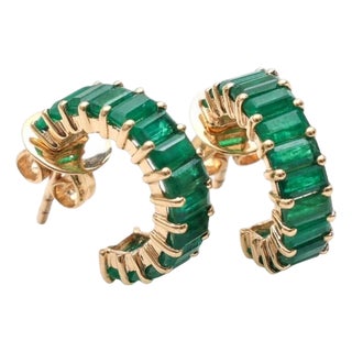 2.90 cts Natural emerald earrings in earring in 14k gold For Sale