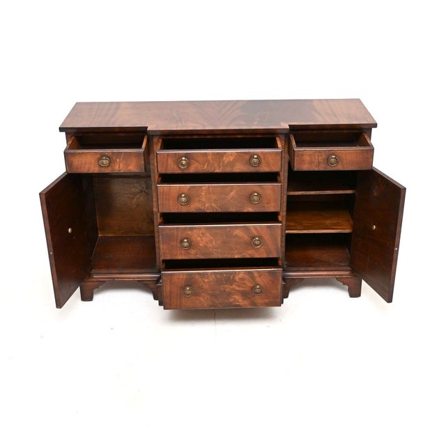 Small Georgian Style Breakfront Sideboard, 1930s For Sale - Image 3 of 10