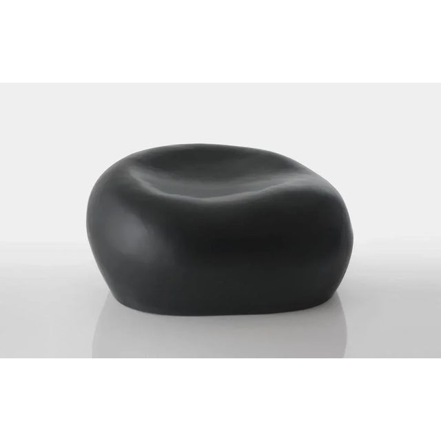 Ciottolo 04 by imperfettolab 1999 dimensions: w 110 x d 91 x h 54 cm materials: fiberglass avalaible in black, white /...