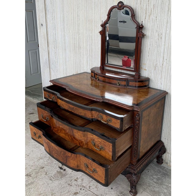 1900s Venetian Baroque Dresser with mirror in Burl Walnut with Ebonized Details For Sale - Image 17 of 18