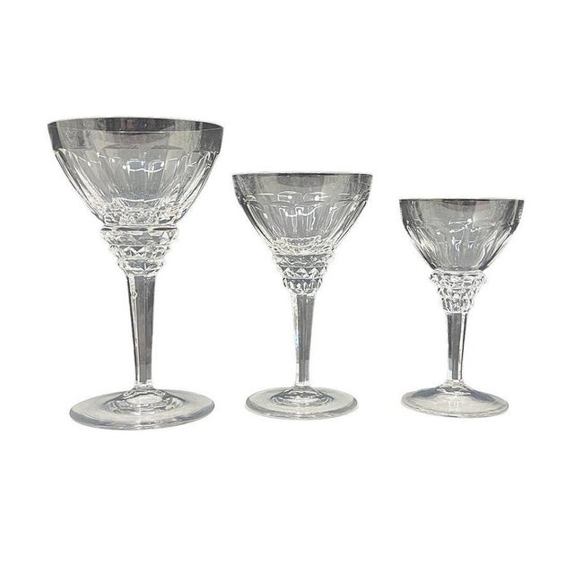 Glasses by Jan Eisenloeffel for N.V. Kristalunie Maastricht 1927-1928 Set of 14 glasses, designed by Jan Eisenloeffel and...