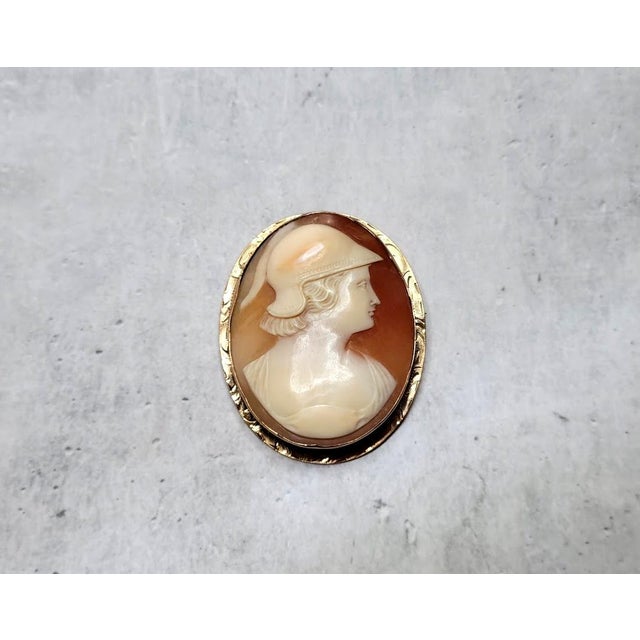 Victorian Antique Victorian Shell Cameo Athena Gold Brooch Pendant, Circa 1860-1880 For Sale - Image 3 of 9