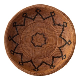 1920s Native American Paiute Handwoven Sunburst Starburst Circular Basket Bowl For Sale