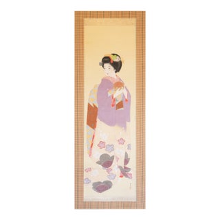 "Beautiful Woman" by Gyokukajo, Japanese Silk Scroll Painting in Original Wooden Case For Sale