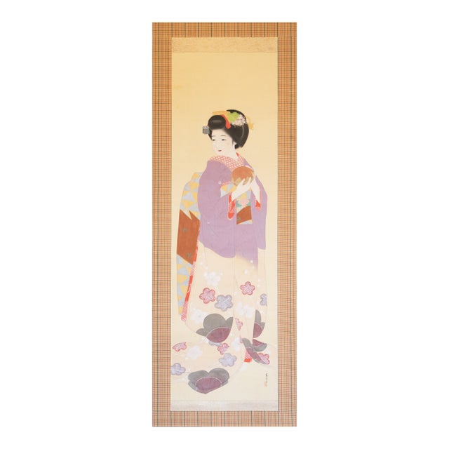 "Beautiful Woman" by Gyokukajo, Japanese Silk Scroll Painting in Original Wooden Case For Sale