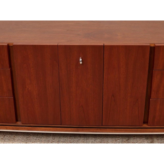 Mid 20th Century Vintage American of Martinsville Mid-Century Modern Credenza For Sale - Image 5 of 9