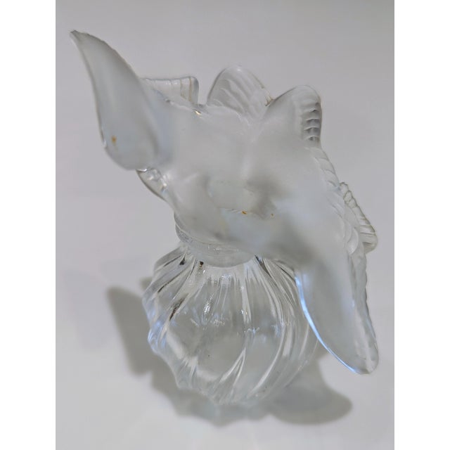 Nina Ricci Kissing Dove Lalique Perfume Bottle For Sale - Image 4 of 5