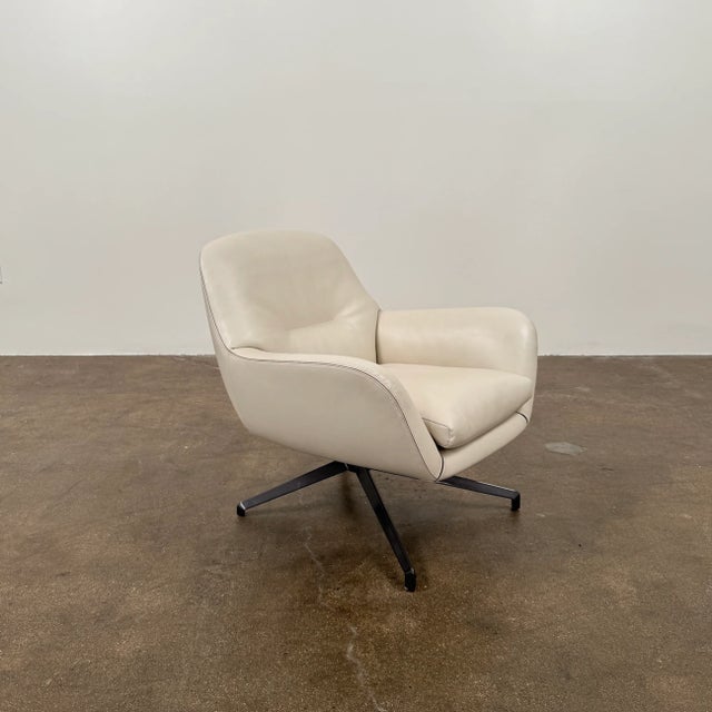 Minotti Minotti Jensen Swivel Armchair For Sale - Image 4 of 8