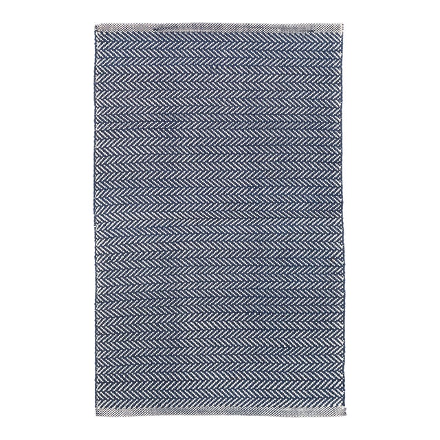 Dash & Albert by Annie Selke Herringbone Navy/Ivory Indoor/Outdoor Rug, 8' 6" x 11' 6" For Sale
