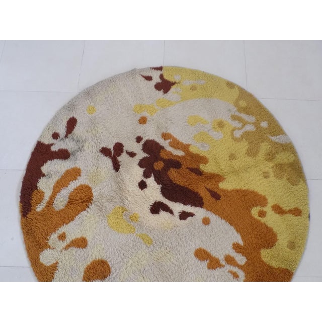 Space Age Round Long Wool Rug, 1970s For Sale - Image 4 of 11