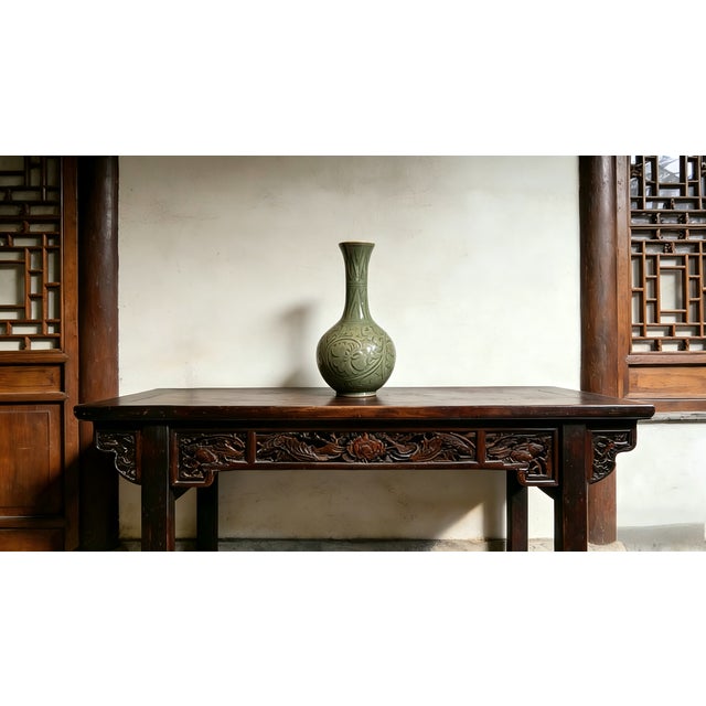 "W-11.5cm,H-22cm Experience the beauty and elegance of Chinese history with our Chinese Vintage Porcelain Handcrafted with...