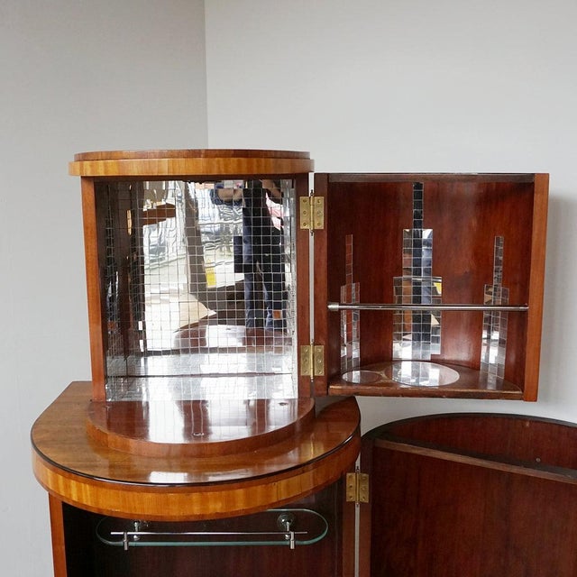 Art Deco Cocktail Cabinet in Walnut and Mirror, 1930s For Sale - Image 10 of 18